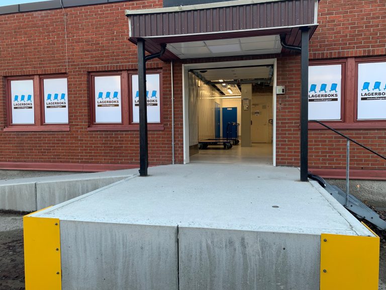 Lasterampen ved inngangen på Kalbakken
